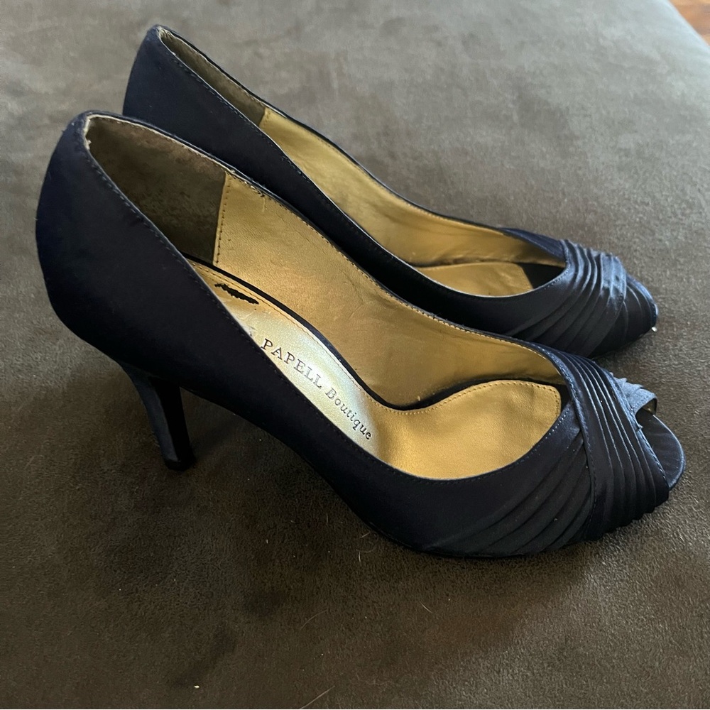 Adrianna Papell boutique Blue Satin Evening Pumps EUC Size 6  Worn Once